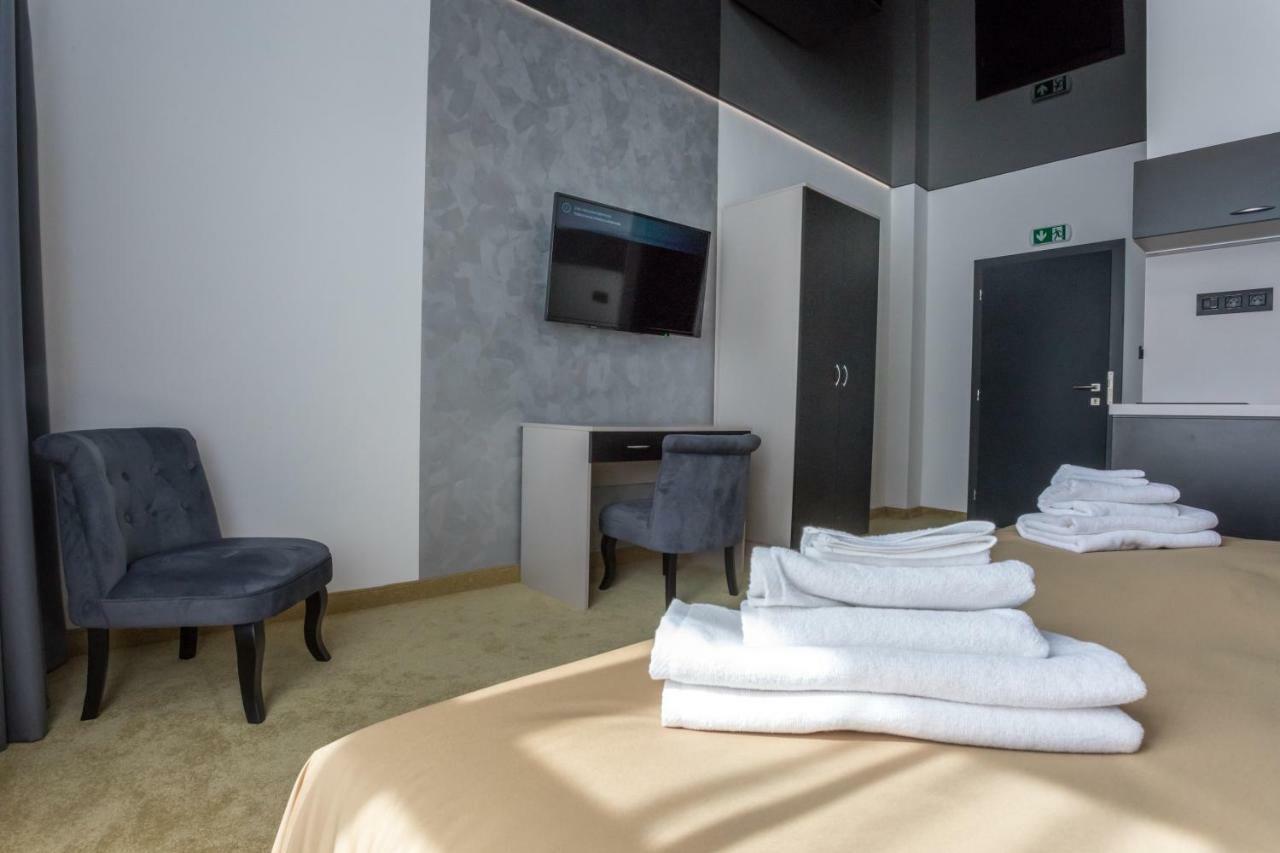 Apart Hotel Golden Apartments Kösice Dış mekan fotoğraf