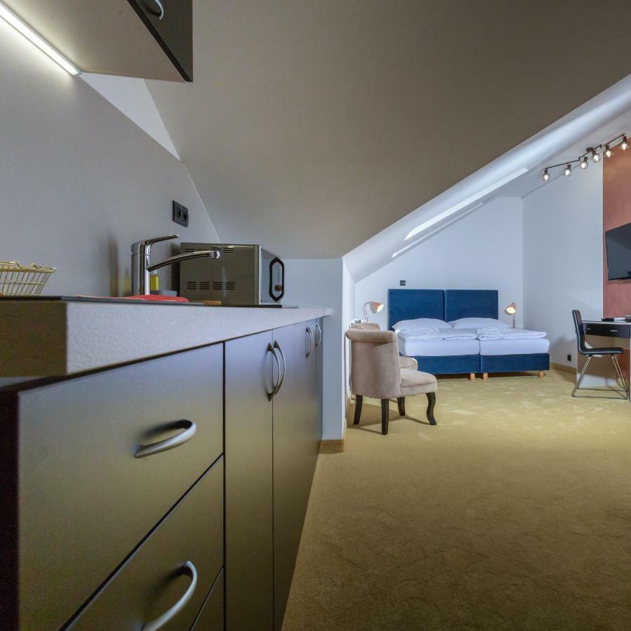 Apart Hotel Golden Apartments Kösice Dış mekan fotoğraf