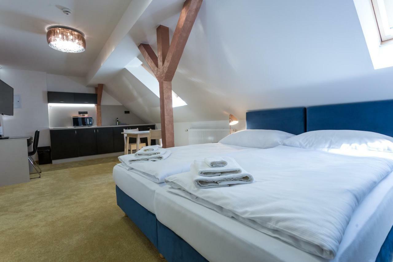 Apart Hotel Golden Apartments Kösice Dış mekan fotoğraf