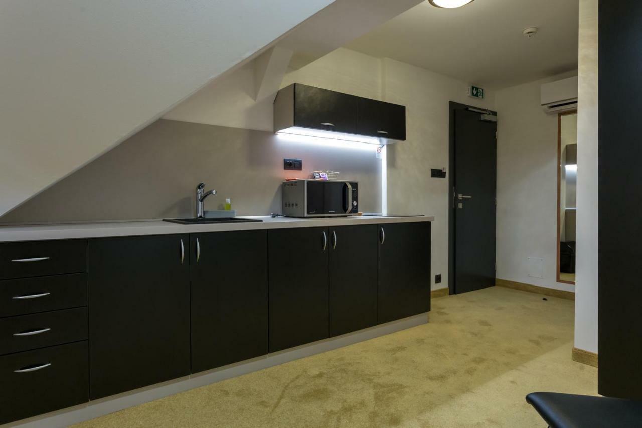 Apart Hotel Golden Apartments Kösice Dış mekan fotoğraf